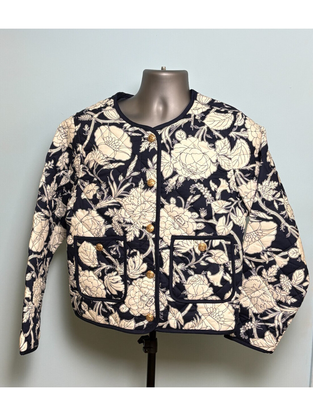 NWT Time and Tru Quilted Jacket Womens L Navy Floral Gold Crest Button Barn Coat